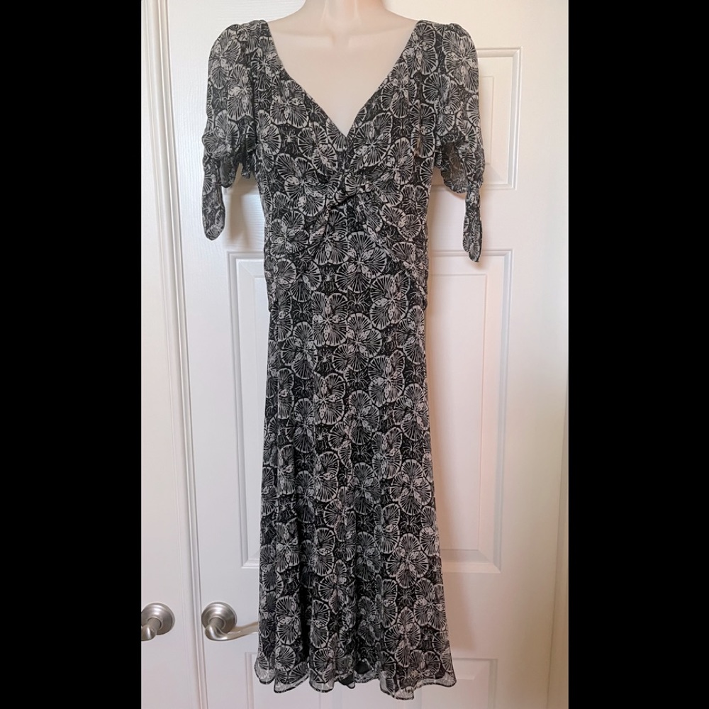 Dana Buchman Silk Dress  Size 6